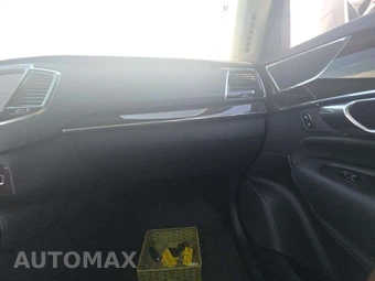 2016 Volvo XC90 T6 Momentum – miniatura 17