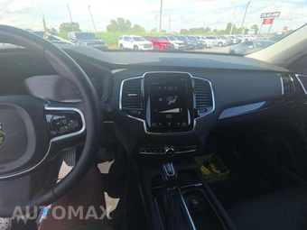 2016 Volvo XC90 T6 Momentum – miniatura 7