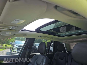 2016 Volvo XC90 T6 Momentum – miniatura 11