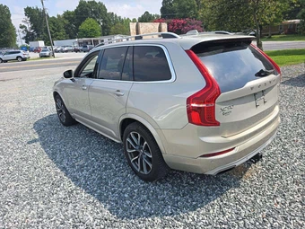 2016 Volvo XC90 T6 Momentum – miniatura 2