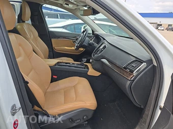 2016 Volvo XC90 T6 Momentum - miniatura 8