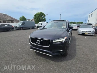 2016 Volvo XC90 T6 Momentum