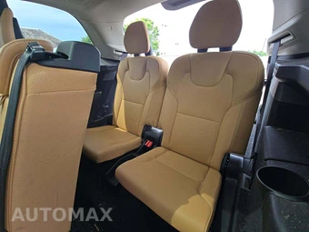 2016 Volvo XC90 T6 Momentum – miniatura 11