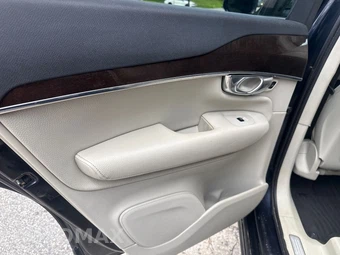 2016 Volvo XC90 T6 Momentum - miniatura 8