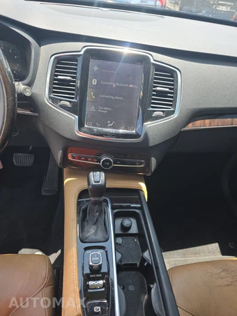 2016 Volvo XC90 T6 Momentum – miniatura 11