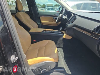 2016 Volvo XC90 T6 Momentum – miniatura 8