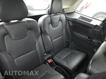 2016 Volvo XC90 T6 Momentum – miniatura 14