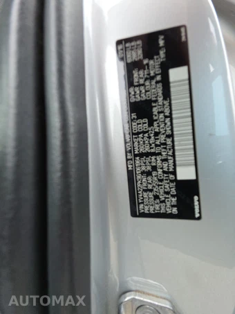 2016 Volvo XC90 T6 Momentum – miniatura 16