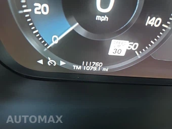 2016 Volvo XC90 T6 Momentum – miniatura 15
