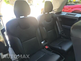2016 Volvo XC90 T6 Momentum – miniatura 17