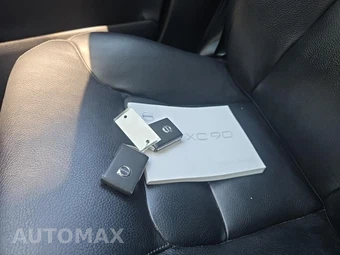 2016 Volvo XC90 T6 Momentum – miniatura 29