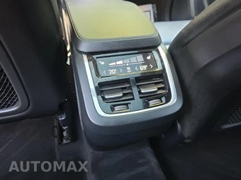 2016 Volvo XC90 T6 Momentum – miniatura 33