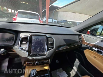 2016 Volvo XC90 T6 Momentum - miniatura 10