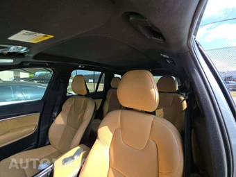 2016 Volvo XC90 T6 Momentum - miniatura 11