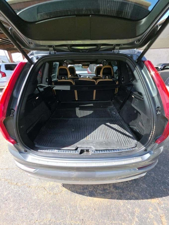 2016 Volvo XC90 T6 Momentum - miniatura 15