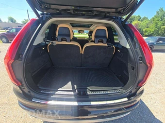 2016 Volvo XC90 T6 Momentum – miniatura 12