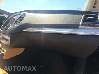 2016 Volvo XC90 T6 Momentum – miniatura 17