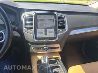 2016 Volvo XC90 T6 Momentum – miniatura 7