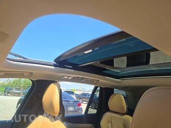 2016 Volvo XC90 T6 Momentum – miniatura 8