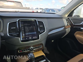 2016 Volvo XC90 T6 Momentum – miniatura 11
