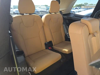 2016 Volvo XC90 T6 Momentum – miniatura 14