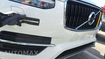 2016 Volvo XC90 T6 Momentum – miniatura 21