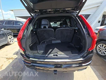 2016 Volvo XC90 T6 R-Design – miniatura 15