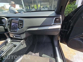 2016 Volvo XC90 T6 R-Design – miniatura 20