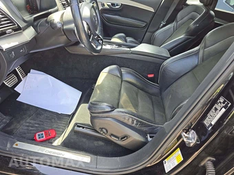2016 Volvo XC90 T6 R-Design – miniatura 6
