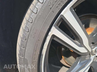 2016 Volvo XC90 T6 R-Design – miniatura 25