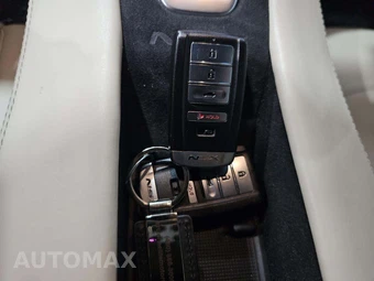 2017 Acura NSX - miniatura 8