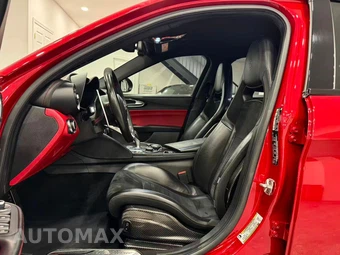 2017 Alfa Romeo Giulia Quadrifoglio - miniatura 15