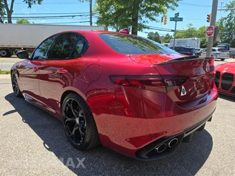 2017 Alfa Romeo Giulia Quadrifoglio - miniatura 34