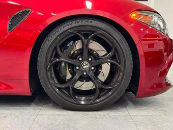 2017 Alfa Romeo Giulia Quadrifoglio - miniatura 7