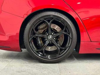 2017 Alfa Romeo Giulia Quadrifoglio - miniatura 8