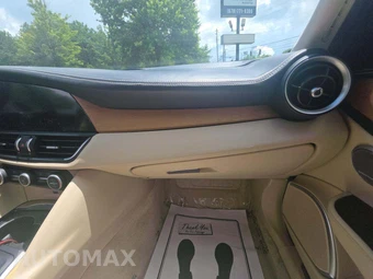 2017 Alfa Romeo Giulia Ti – miniatura 19
