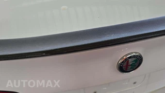 2017 Alfa Romeo Giulia Ti – miniatura 31
