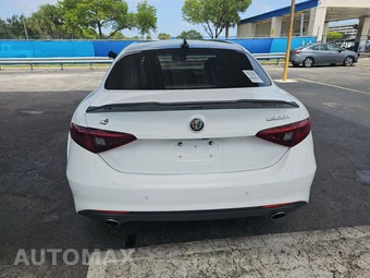 2017 Alfa Romeo Giulia Ti – miniatura 5