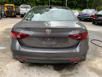 2017 Alfa Romeo Giulia Ti – miniatura 5
