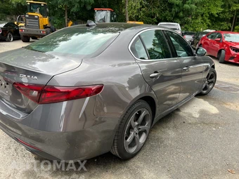 2017 Alfa Romeo Giulia Ti – miniatura 6