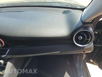 2017 Alfa Romeo Giulia – miniatura 19