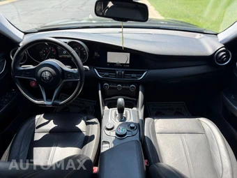 2017 Alfa Romeo Giulia - miniatura 18