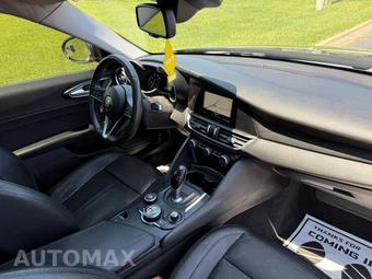 2017 Alfa Romeo Giulia - miniatura 19