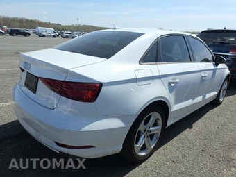 2017 Audi A3 Sedan Premium – miniatura 4