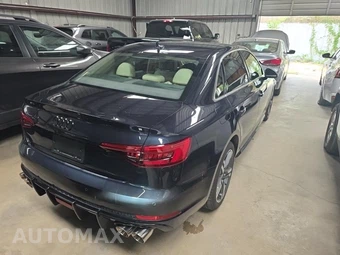 2017 Audi A4 Sedan 2.0T Premium Plus – miniatura 4