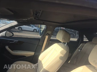 2017 Audi A4 Sedan 2.0T Premium Plus - miniatura 14