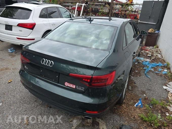 2017 Audi A4 Sedan 2.0T Premium - miniatura 3