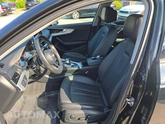 2017 Audi A4 Sedan 2.0T Premium - miniatura 3