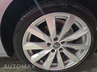 2017 Audi A4 Sedan 2.0T ultra Premium – miniatura 6