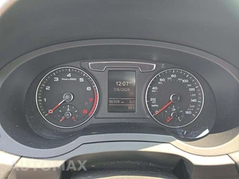 2017 Audi Q3 2.0T Premium – miniatura 9